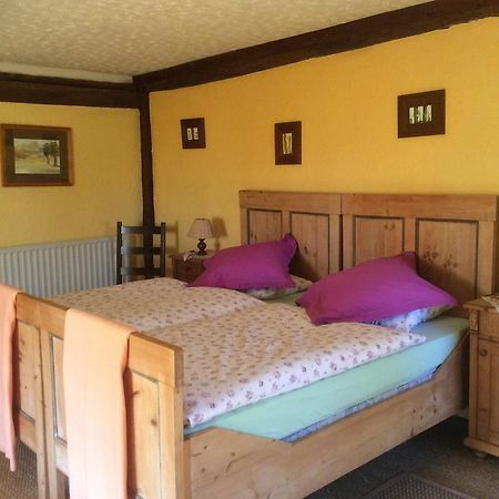 La Boursaie Bed and Breakfast Livarot-Pays-d'Auge Exteriör bild