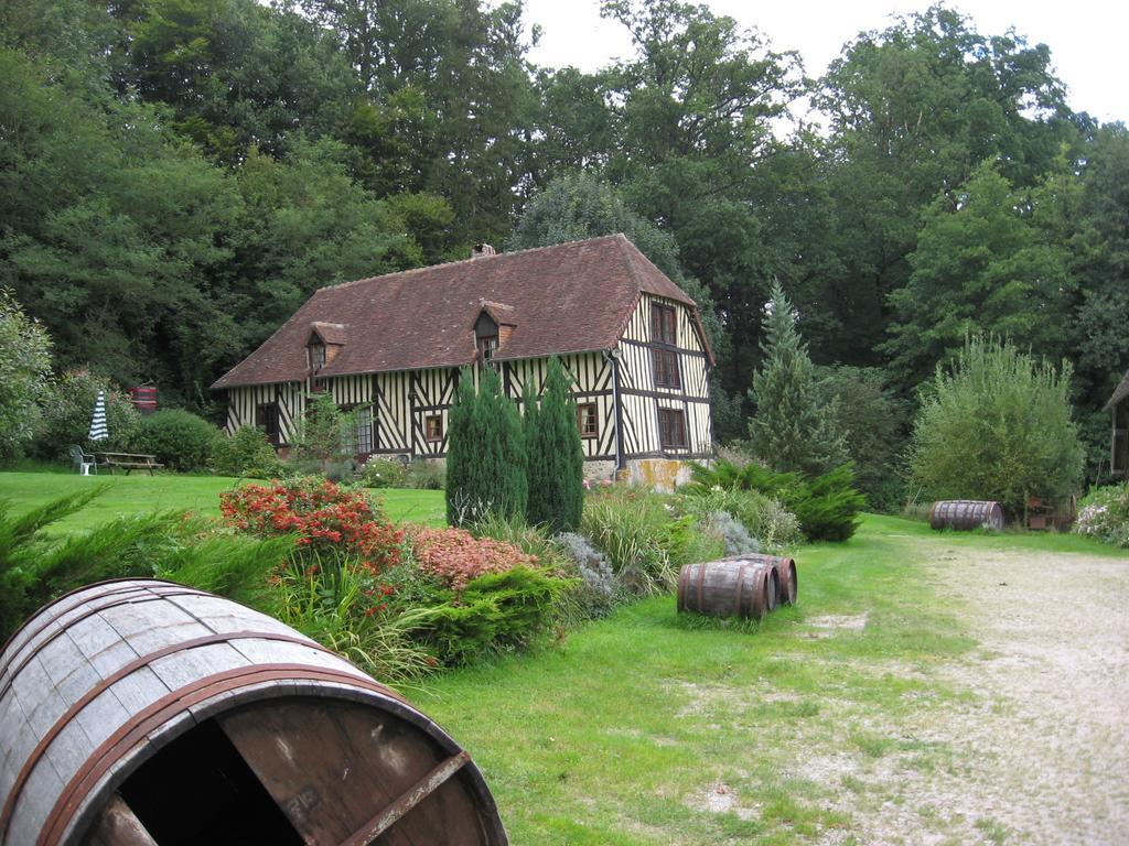 La Boursaie Bed and Breakfast Livarot-Pays-d'Auge Exteriör bild