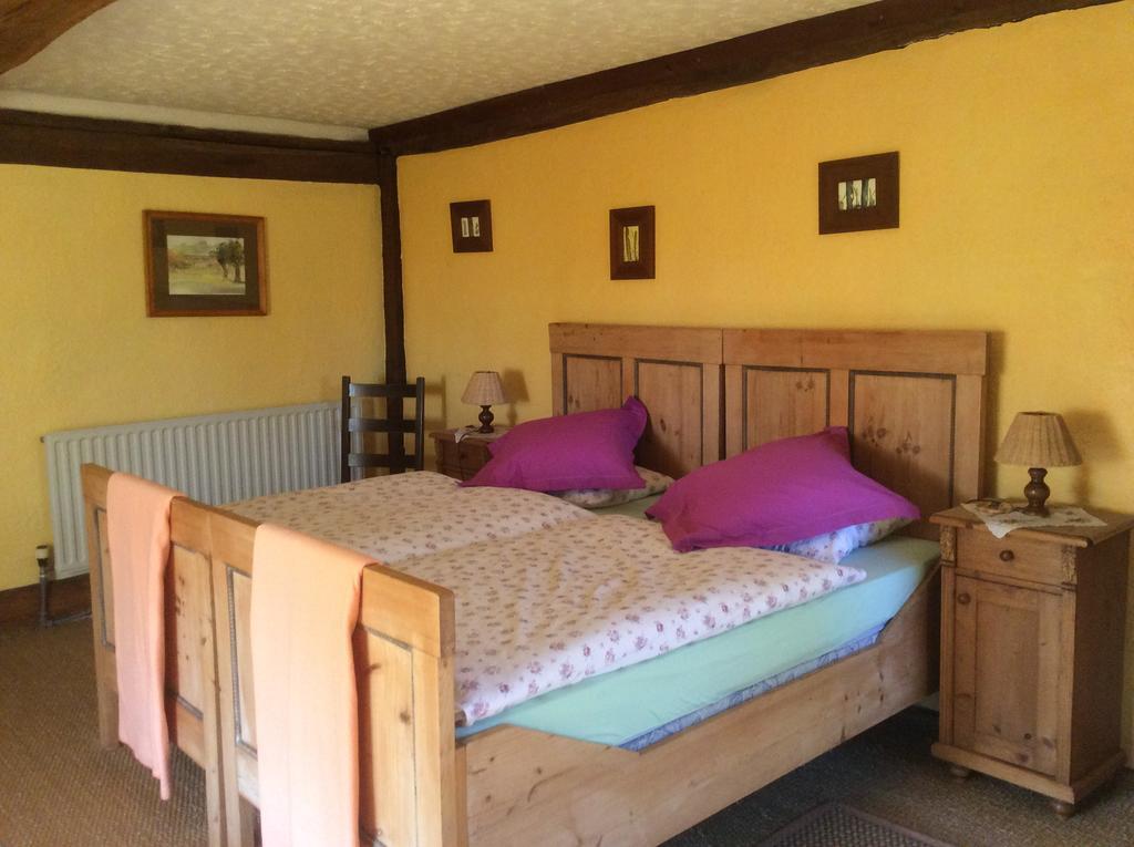 La Boursaie Bed and Breakfast Livarot-Pays-d'Auge Exteriör bild