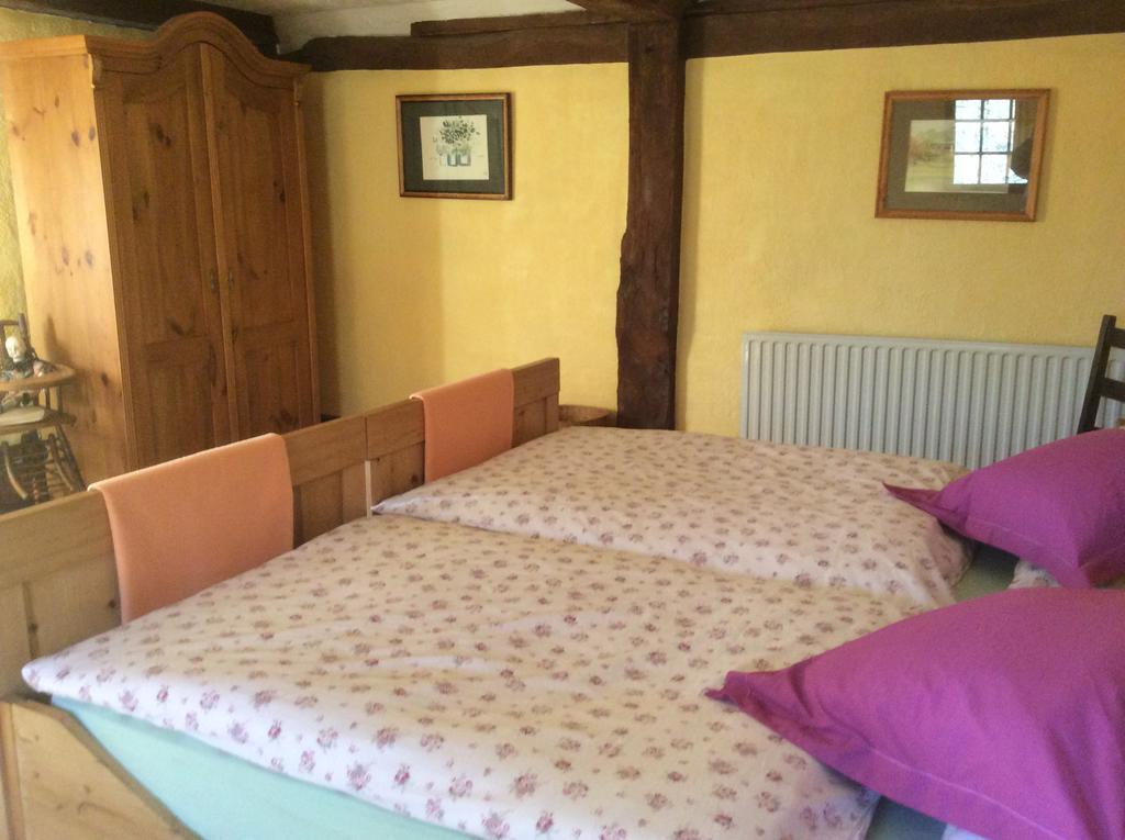 La Boursaie Bed and Breakfast Livarot-Pays-d'Auge Exteriör bild